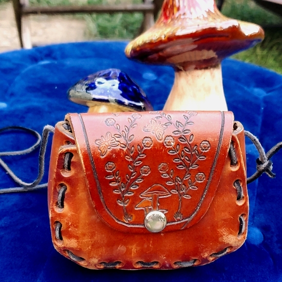 Handbags - Vintage Leather Mushroom Purse